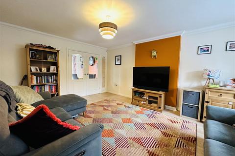 3 bedroom semi-detached house for sale, Cannon Hall Lane, Eggborough
