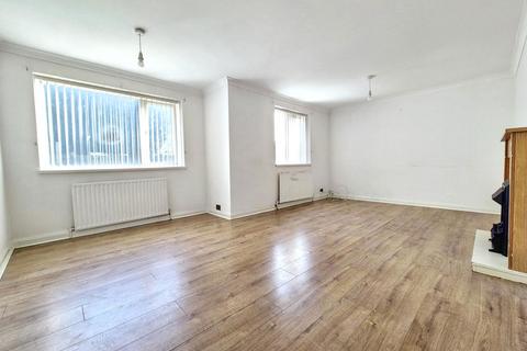3 bedroom end of terrace house for sale, Tiverton Avenue, ., North Shields, Tyne and Wear, NE29 8PU
