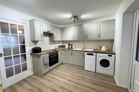 2 bedroom terraced house to rent, Chillington Close, Upper Halling, Rochester