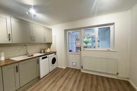 2 bedroom terraced house to rent, Chillington Close, Upper Halling, Rochester