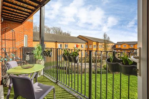 2 bedroom flat for sale, Hilton Crescent, West Bridgford, Nottingham, Nottinghamshire, NG2