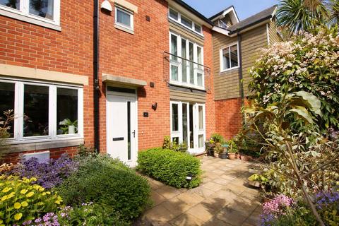 undefined, School Lane, Lymington, SO41