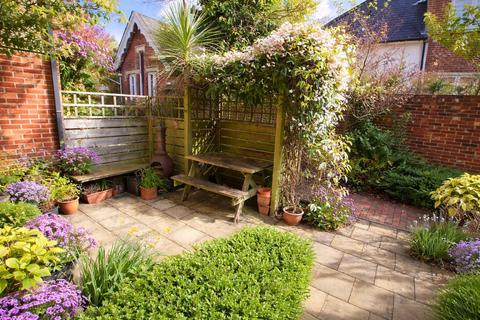 undefined, School Lane, Lymington, SO41