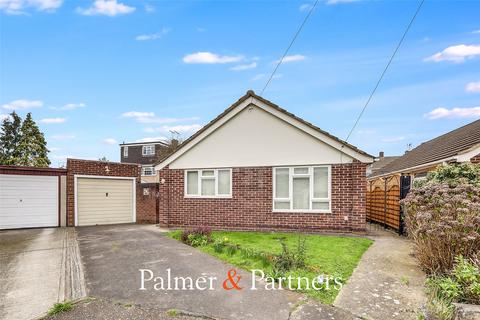 3 bedroom bungalow for sale, Redruth Close, Essex CM1