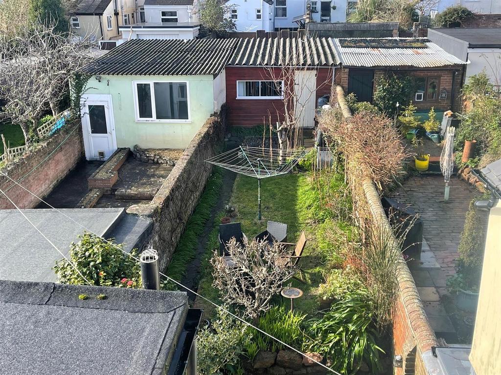 Garden &amp; Garage