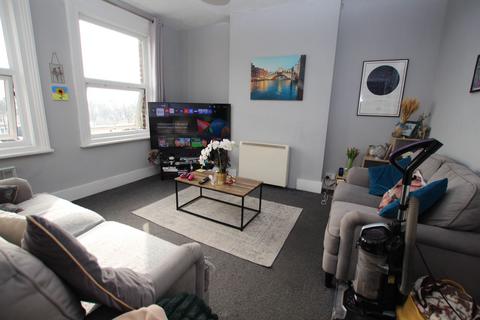 2 bedroom flat for sale, Station Road, Clacton-on-Sea