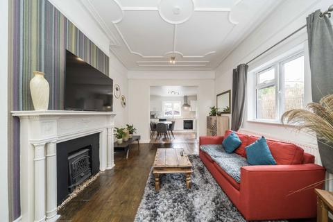 2 bedroom flat for sale, Olive Road, London NW2