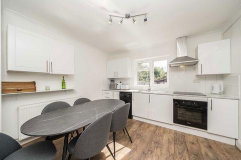 2 bedroom flat for sale, Olive Road, London NW2