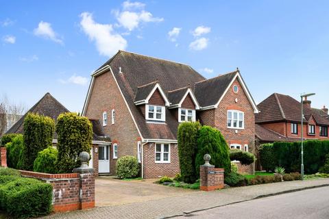5 bedroom detached house for sale, Wessels, Tadworth KT20