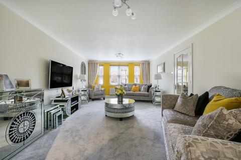 5 bedroom detached house for sale, Wessels, Tadworth KT20
