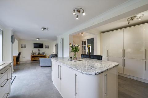 5 bedroom detached house for sale, Wessels, Tadworth KT20