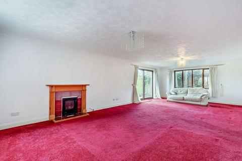 5 bedroom detached house for sale, Watling Street, Bletchley, Milton Keynes, MK1
