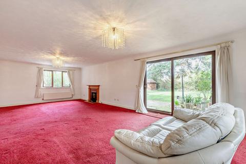 5 bedroom detached house for sale, Watling Street, Bletchley, Milton Keynes, MK1
