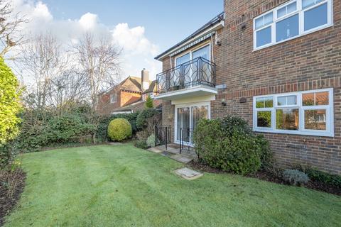 2 bedroom flat for sale, West Avenue, Worthing, West Sussex, BN11