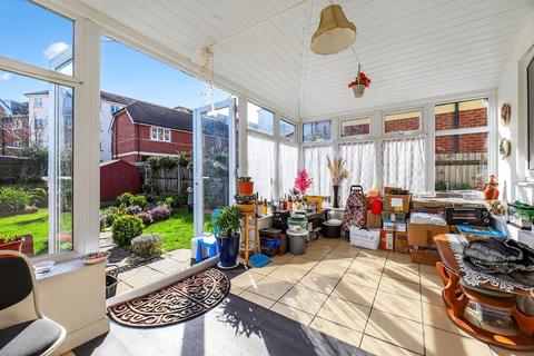 3 bedroom end of terrace house for sale, Central Road, Morden