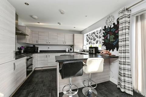 3 bedroom semi-detached house for sale, Orchard Crescent, King's Lynn
