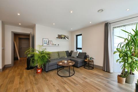 2 bedroom ground floor flat for sale, Groom Place, Welwyn Garden City