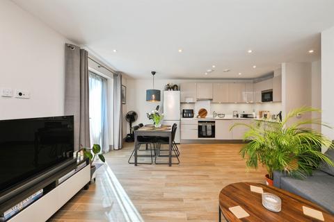 2 bedroom ground floor flat for sale, Groom Place, Welwyn Garden City