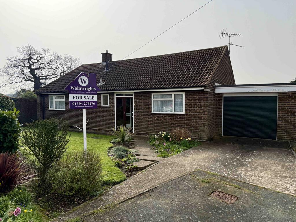 3 Bedroom Detached Bungalow For Sale