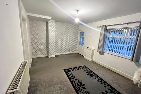 2 bedroom terraced house to rent, Sunningdale Road, Birmingham B11