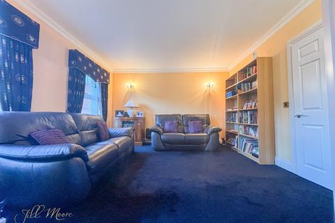 5 bedroom detached house for sale, Bramhall Drive, Washington NE38