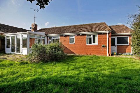 3 bedroom detached bungalow for sale, St. Johns Close, Bishopsteignton, TQ14