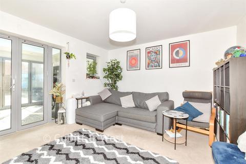2 bedroom semi-detached house for sale, Staunton Road, Havant, Hampshire