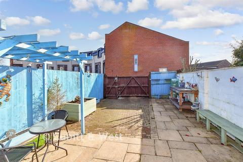 2 bedroom semi-detached house for sale, Staunton Road, Havant, Hampshire