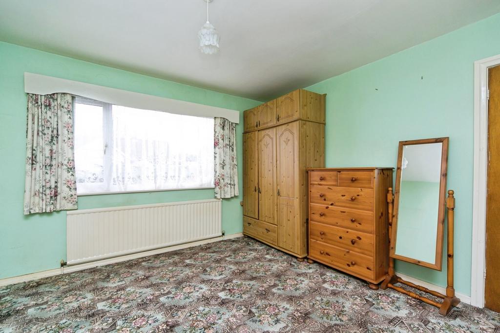 Bedroom/Dining Room