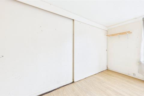 3 bedroom flat for sale, Belham Walk, London, SE5