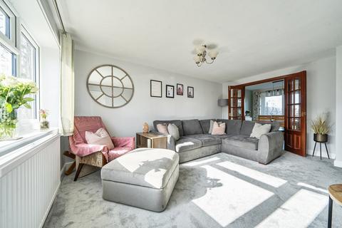 undefined, Raven Crescent, Aylesbury HP18