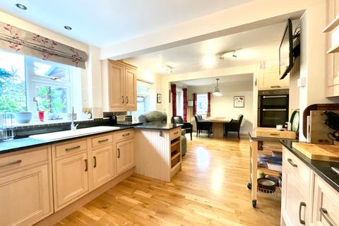 4 bedroom detached house for sale, Manor Road, Gnosall, ST20