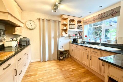 4 bedroom detached house for sale, Manor Road, Gnosall, ST20
