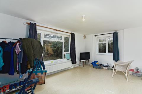 2 bedroom ground floor flat for sale, Beulah Crescent, Thornton Heath, CR7