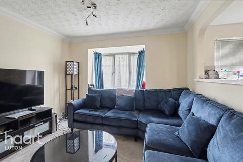 2 bedroom end of terrace house for sale, The Belfry, Luton