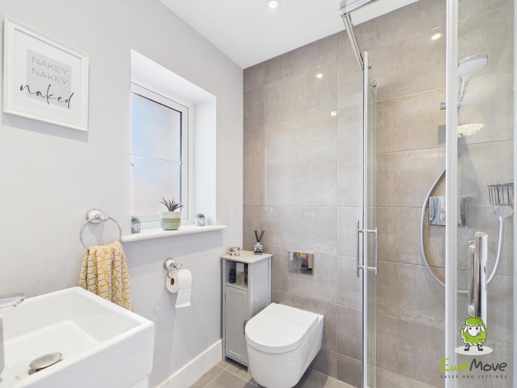 Ewe Move Estate Agents Basingstoke - Fishbourne