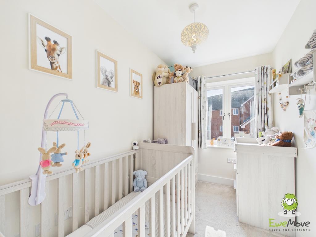 Ewe Move Estate Agents Basingstoke - Fishbourne