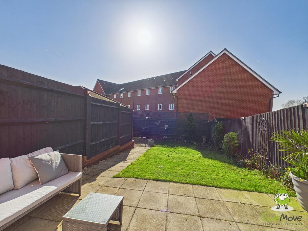 Ewe Move Estate Agents Basingstoke - Fishbourne