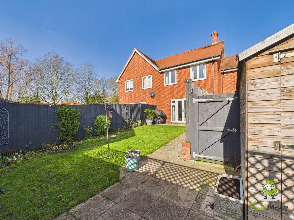 Ewe Move Estate Agents Basingstoke - Fishbourne