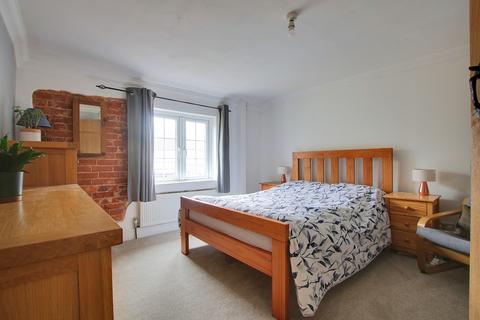 4 bedroom terraced house for sale, Broughton, Stockbridge