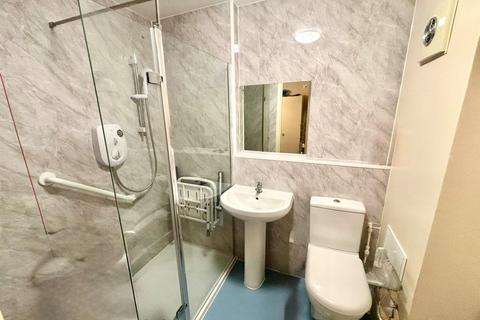 1 bedroom flat to rent, Glebelands Avenue, London, E18