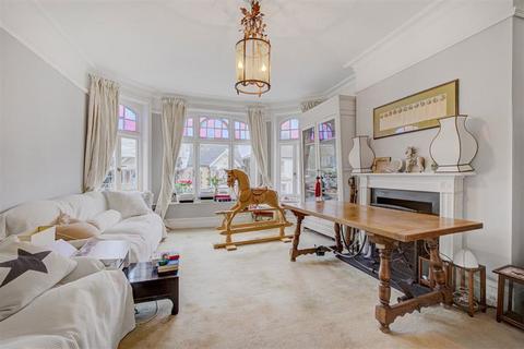 2 bedroom flat for sale, Castelnau Gardens, London SW13
