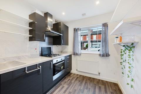 3 bedroom semi-detached house for sale, Kennedy Road, Salford, M5