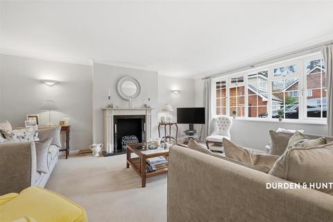 undefined, The Summit, Loughton, IG10
