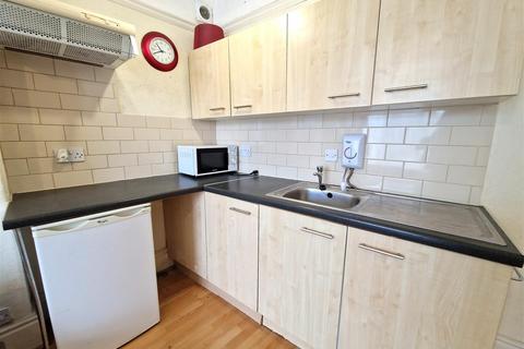 undefined, Hollyshaw Lane, Leeds