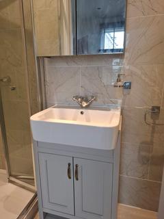 3 bedroom flat to rent, London, SE20