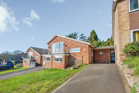 Westfields, Bromsgrove B61