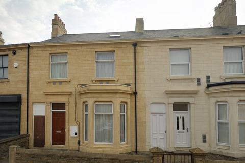 5 bedroom house of multiple occupation to rent, Bradford Road, Huddersfield HD1