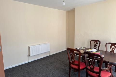 5 bedroom house of multiple occupation to rent, Bradford Road, Huddersfield HD1