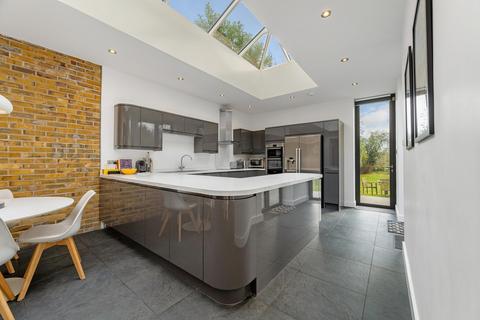 undefined, Marlow Road Bourne End, Buckinghamshire, SL8 5PW